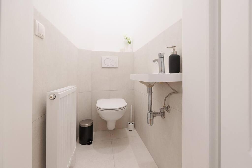 Franz 21 - Typical Viennese Apartment In The Heart Of Viena Exterior foto